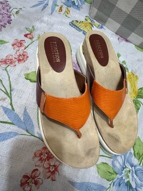 Reaction Kenneth Cole Orange and Brown Wedge Thong Sandals